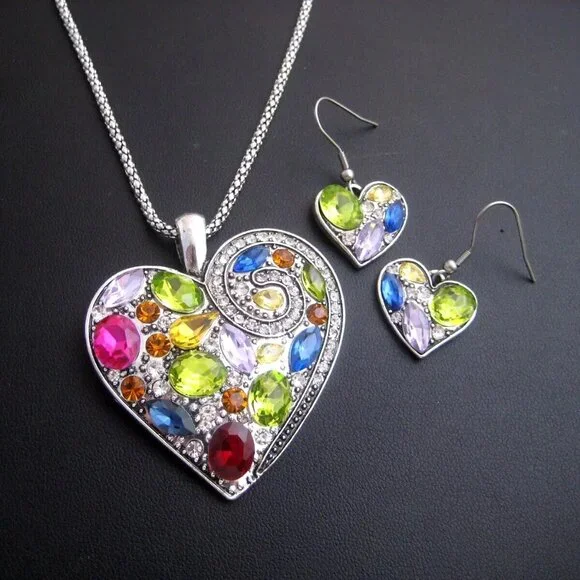 Fashion Jewelry Heart Pendant Necklace & Earrings rhinestones - Picture 3 of 3
